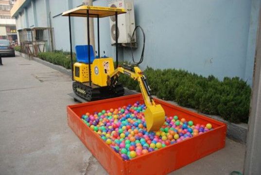 點(diǎn)擊查看詳細信息<br>標題：旋轉90度游樂(lè )挖掘機 閱讀次數：3326