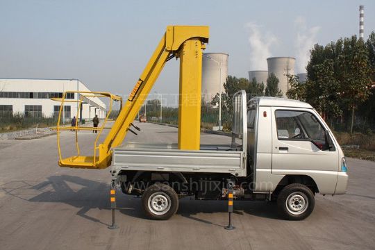 點(diǎn)擊查看詳細信息<br>標題：電動(dòng)高空作業(yè)車(chē) 閱讀次數：3643