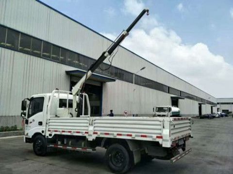 點(diǎn)擊查看詳細信息<br>標題：車(chē)載小吊機 閱讀次數：2277