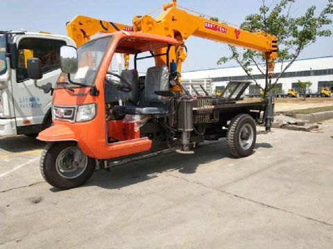 點(diǎn)擊查看詳細信息<br>標題：3噸移樹(shù)吊 閱讀次數：2106