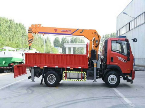 點(diǎn)擊查看詳細信息<br>標題：3.2噸重汽王牌隨車(chē)吊 閱讀次數：2113