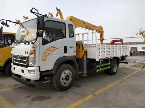 點(diǎn)擊查看詳細信息<br>標題：5噸重汽豪曼隨車(chē)吊 閱讀次數：2398