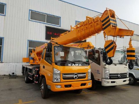 點(diǎn)擊查看詳細信息<br>標題：10噸凱馬汽車(chē)吊 閱讀次數：2328