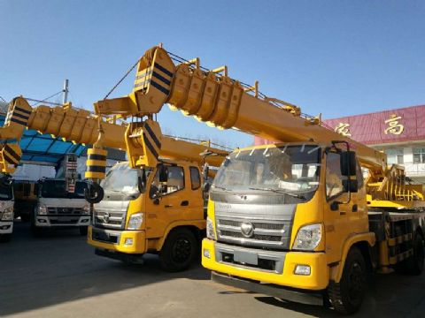 點(diǎn)擊查看詳細信息<br>標題：12噸福田汽車(chē)吊 閱讀次數：2362