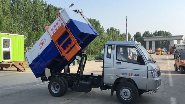 點(diǎn)擊查看詳細信息<br>標題：藍牌時(shí)風(fēng)風(fēng)菱垃圾車(chē) 閱讀次數：2483