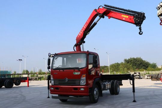 點(diǎn)擊查看詳細信息<br>標題：6.3噸折臂吊 閱讀次數：2956